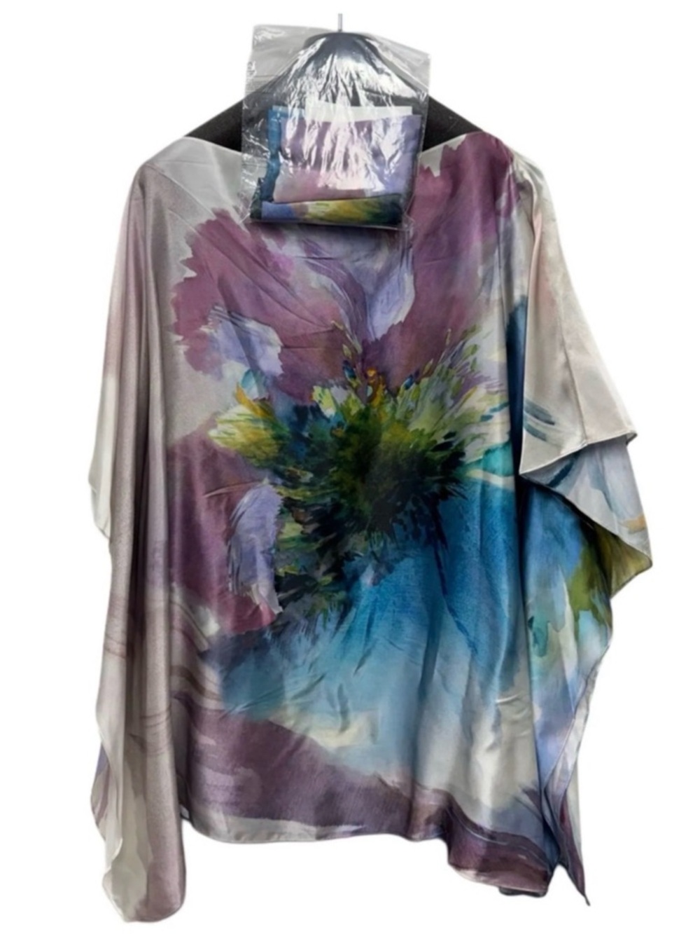 Marina Rinaldi Blue Feltro Silk
Designer Top Size 22 Msrp $1265